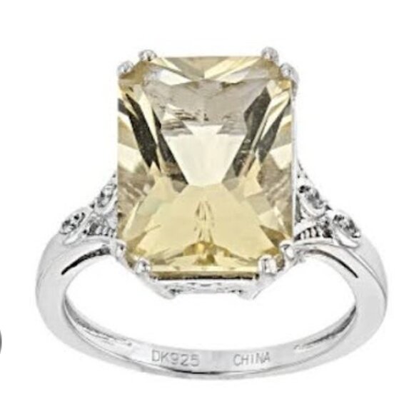 5.31CT Radiant Cut Yellow Labradorite Ring Size 8 - Picture 1 of 6